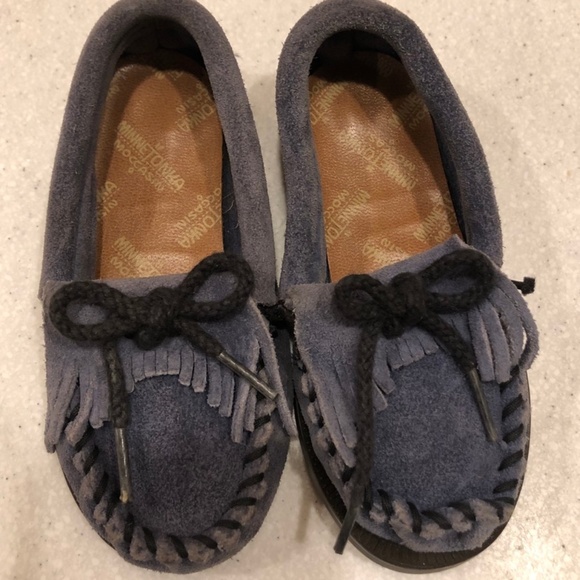 Blue suede Minnetonka's | Sz 10 toddler - Picture 1 of 4